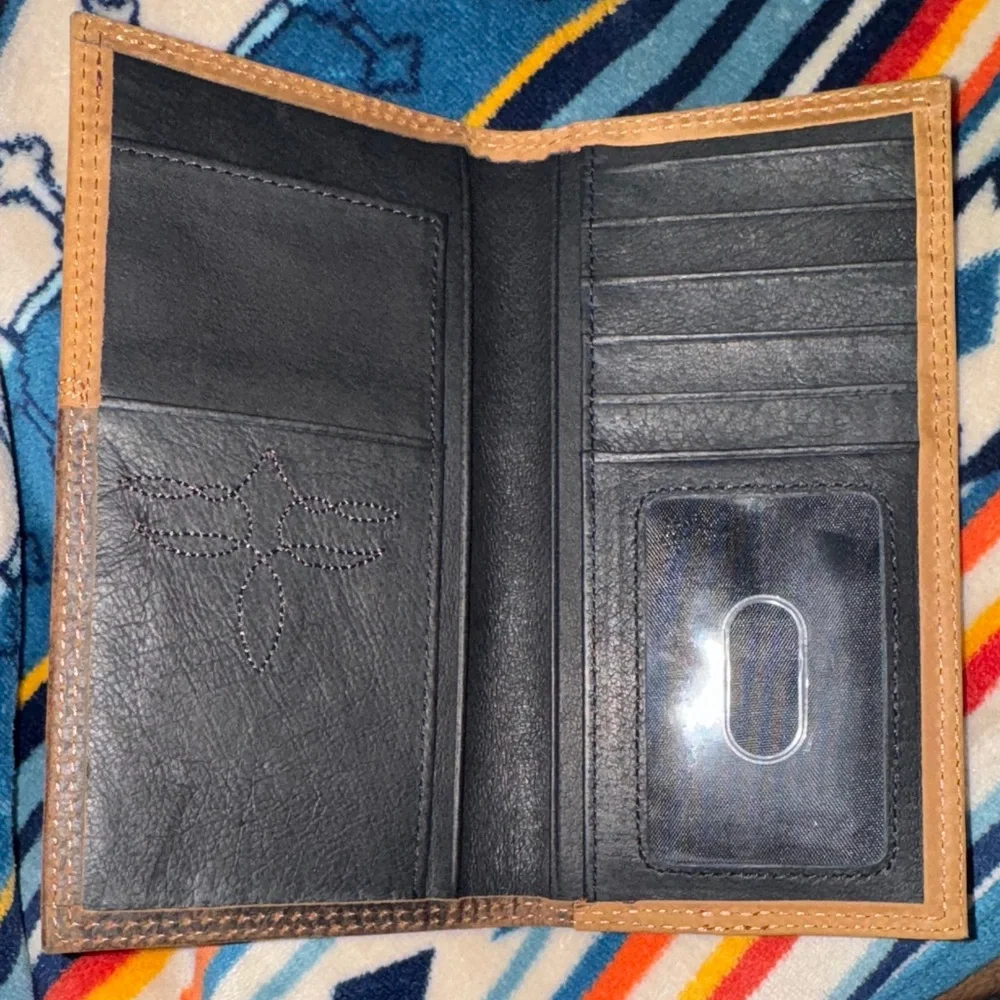 Justin Boots Tan and Dark Leather Rodeo Wallet - new with box